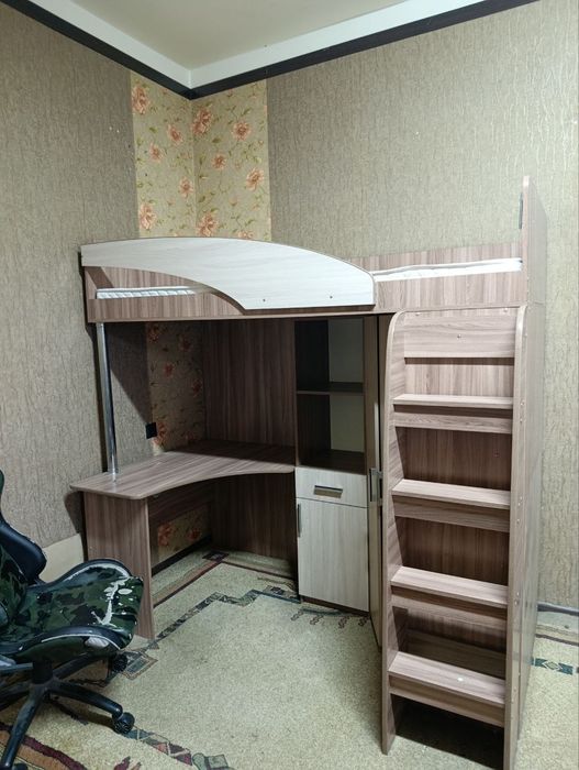Кровать-чердак, Б/У в хорошем состоянии., производства Пенза, Россия