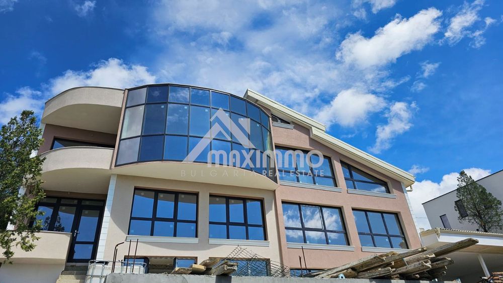 Продава се Къща в Варна, м-т Акчелар - 430 кв.м за 1745 €/кв.м - Снимка #3