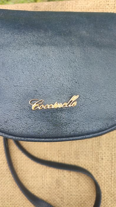 Geantă Coccinelle piele naturală bleumarin Made in Italy