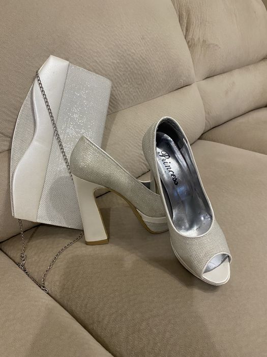 Комплект обувки и чанта