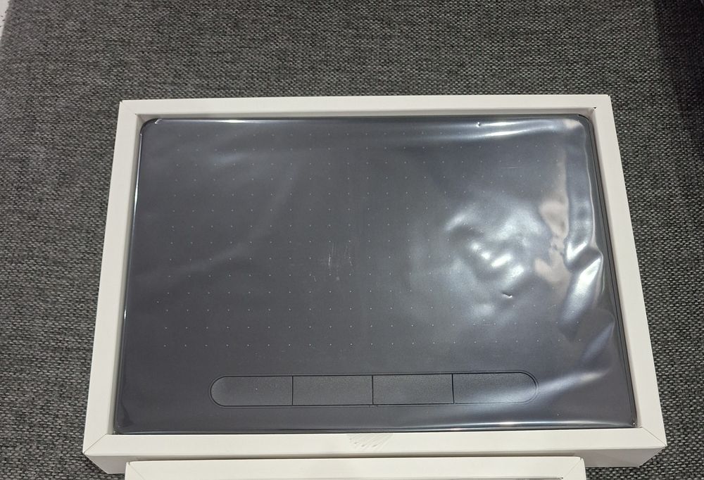 Графичен таблет Wacom Intuos S