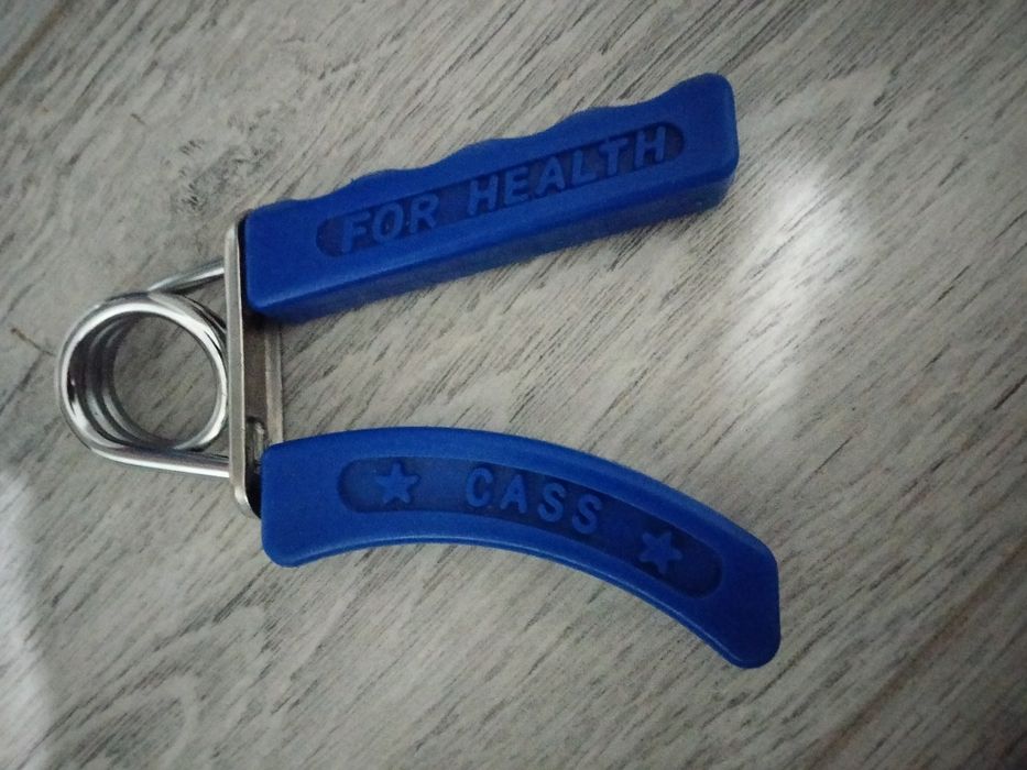 Продам эспандер не дорогой