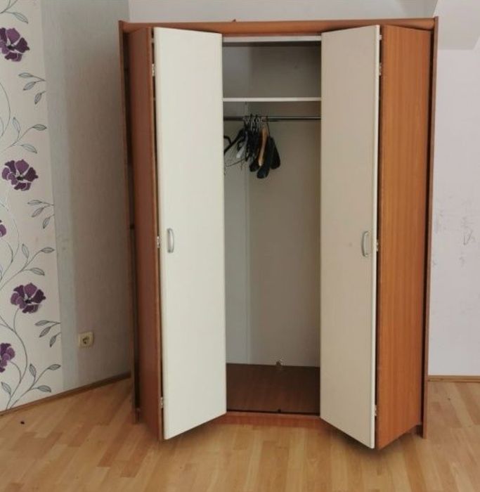 Biblioteca Mobexpert si 2 dulapuri Mobexpert