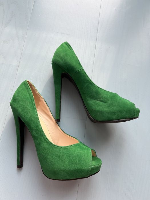 Vând pantofi verzi Botinelli mărimea 38