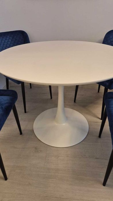 Set Masa Ringsted Jysk Ø100 albă cu 4 scaune VELIO Albastru Mobexpert