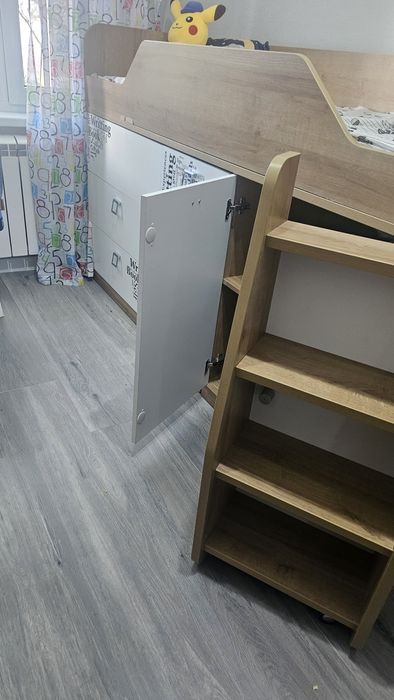 Продам кровать детскую