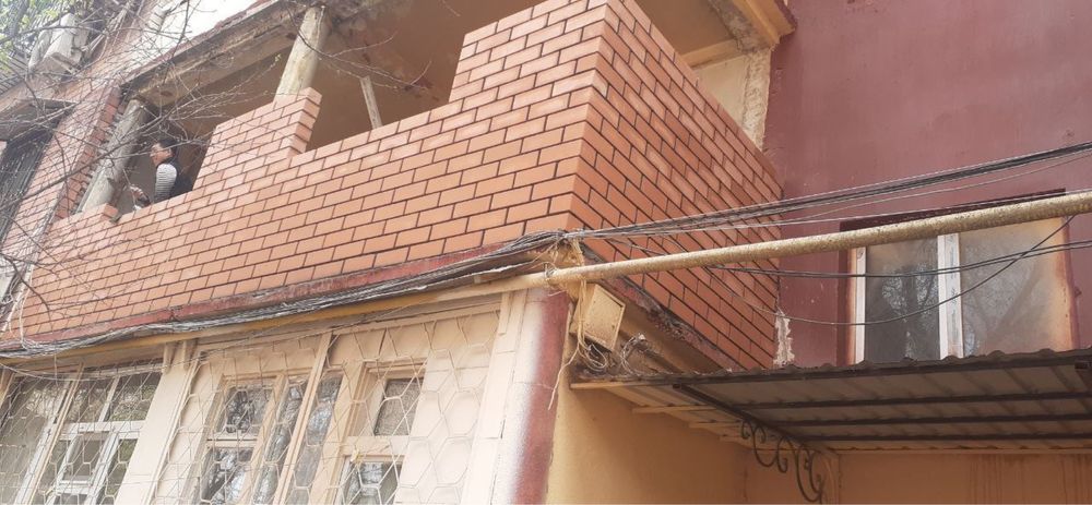 Кладка кирпича и аблисопка