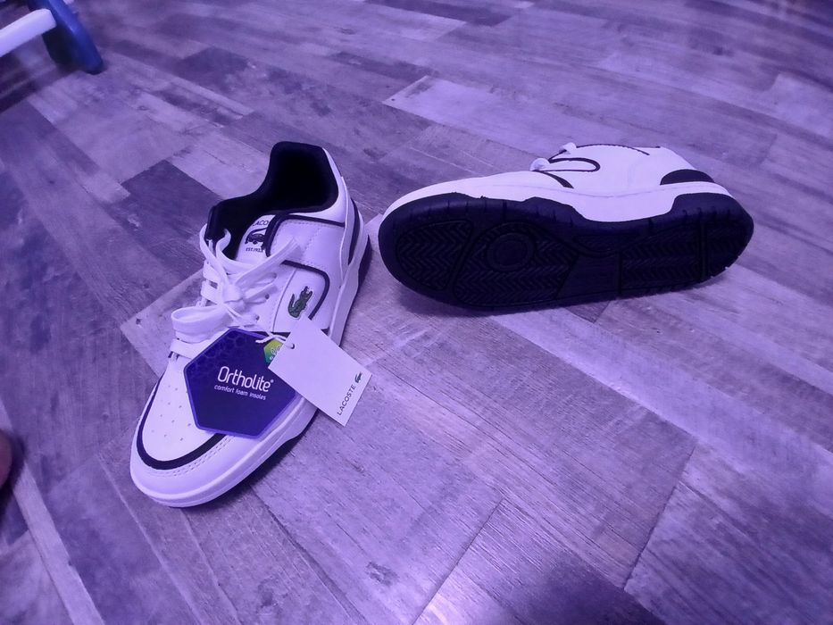 Adidasi Lacoste Nou