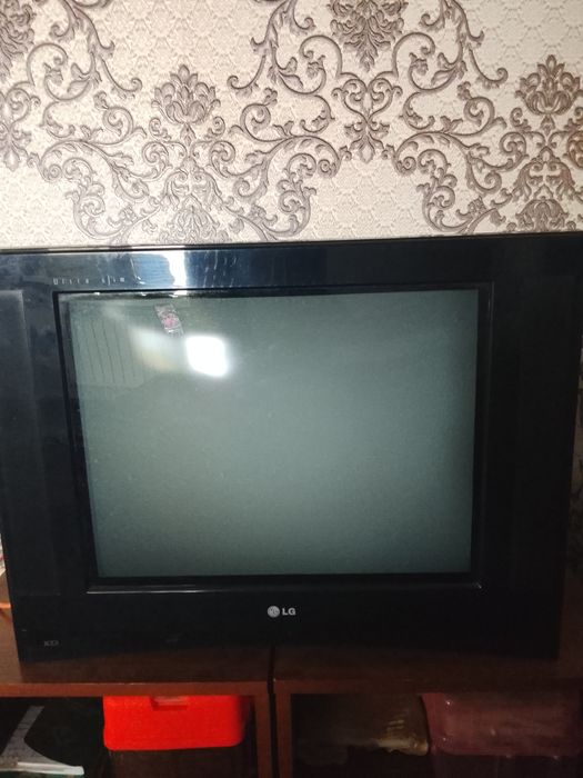 Телевизор старый LG