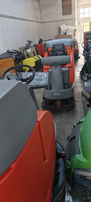 Mașina spălat pardoseli Hako  hakomaticb 750