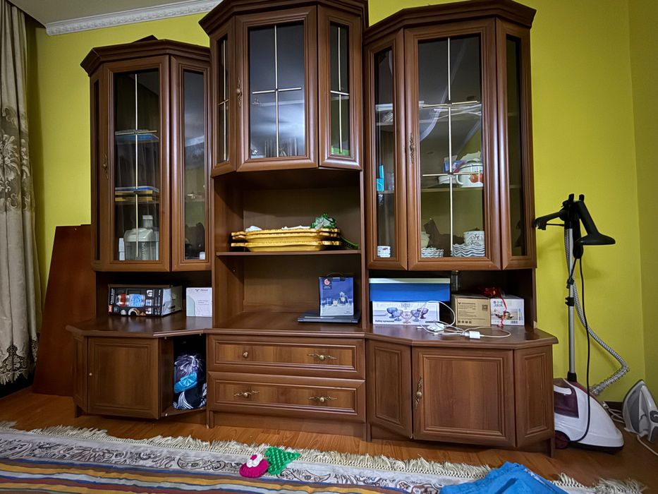 Гарнитур, стол, стулья