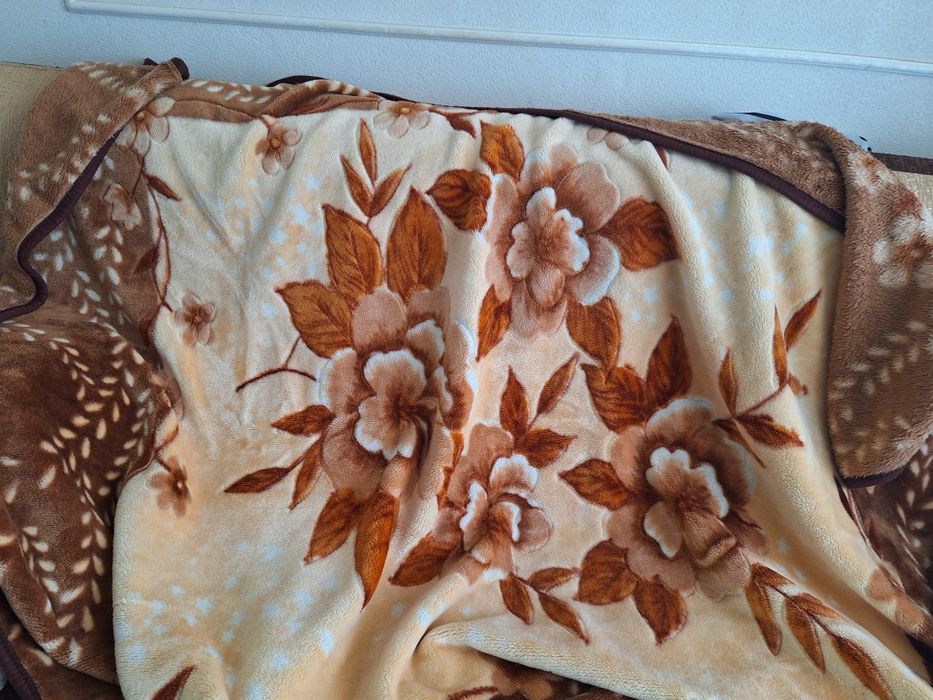 Продам плед 3000