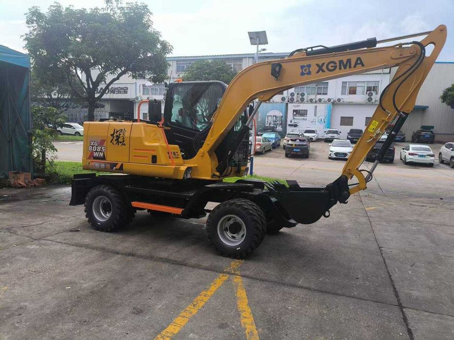 Ғилдиракли мини-экскаватор XG8085WH (АВТОМАТ)