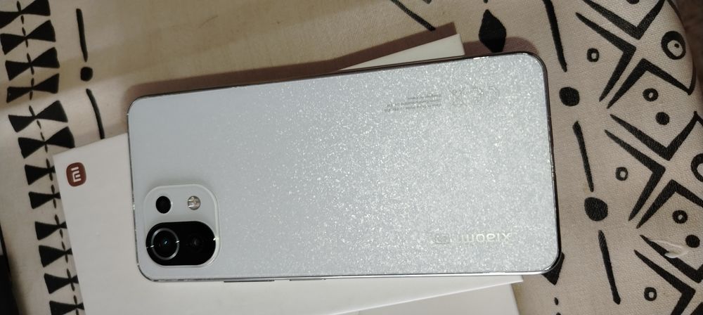 Продам mi 11 lite 5G 8-128