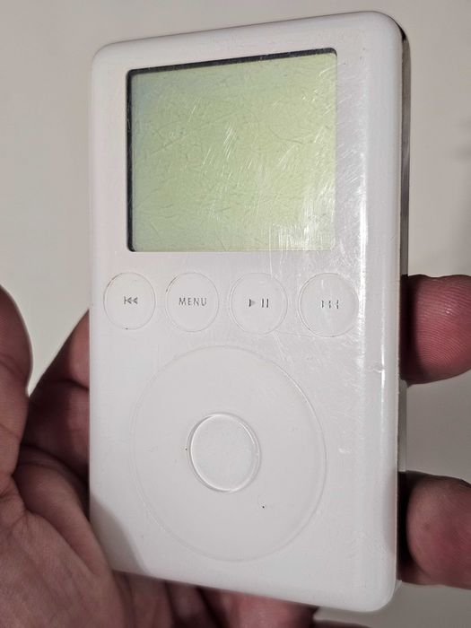 Apple Ipod gen 3  a1040 20GB