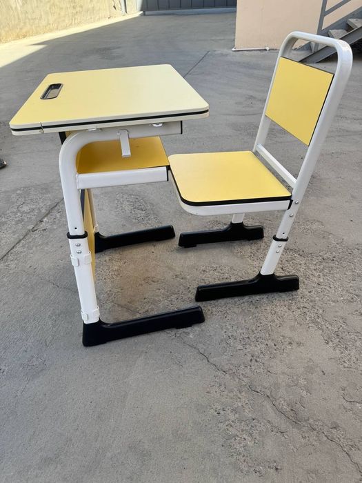 Bolalar parta stul past baland buladi.
Xitoy mahsuloti