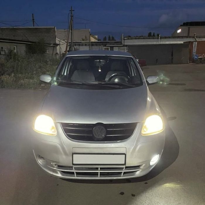 Авто Volkswagen Fox