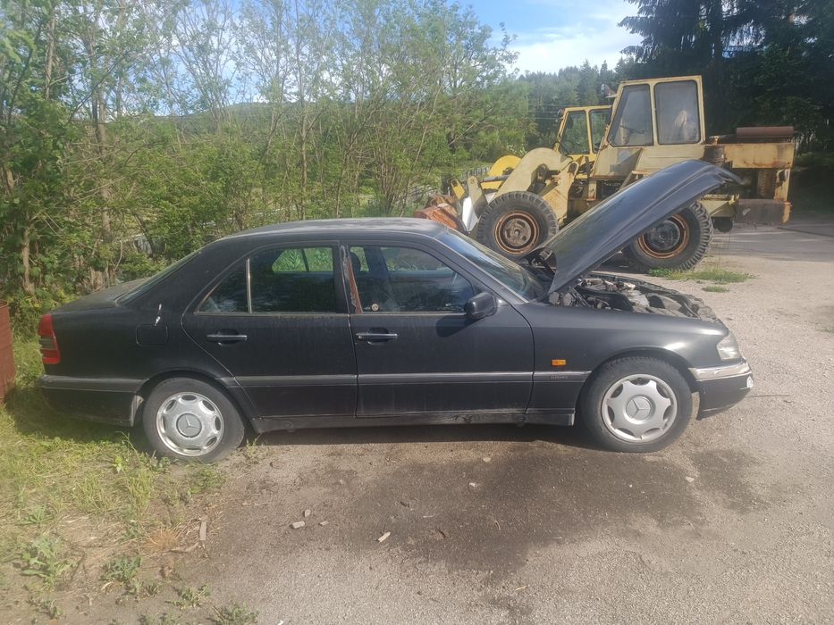 Mercedes C180.1993.година. Бензин газ. За части само цял