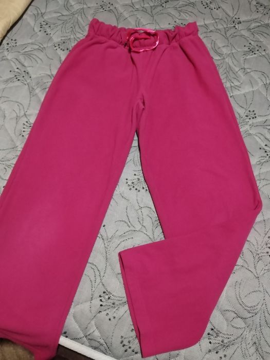 Два екипа в розов цвят Лрр