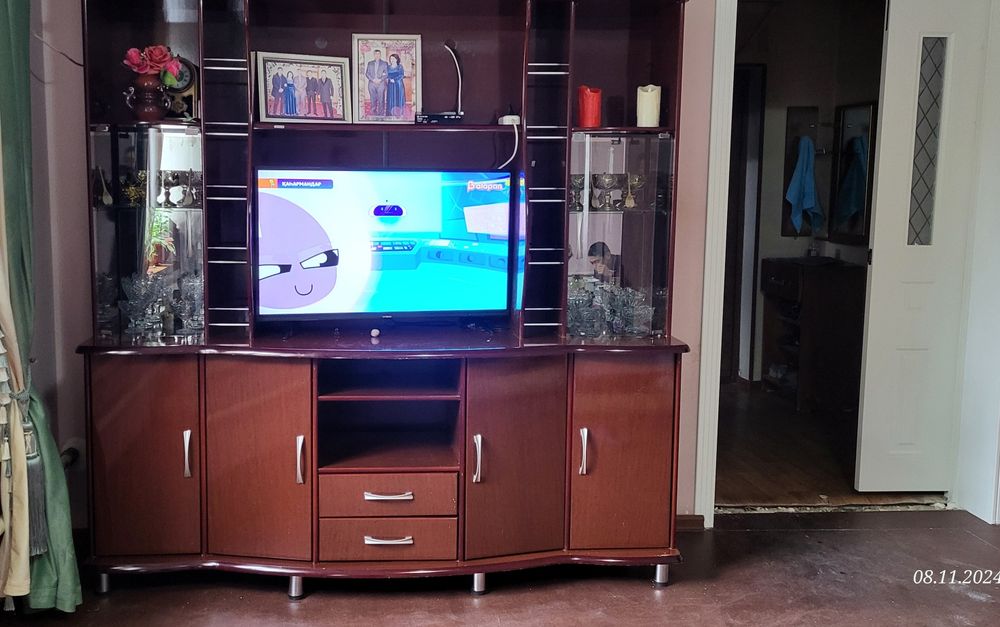 Подставка под телевизор