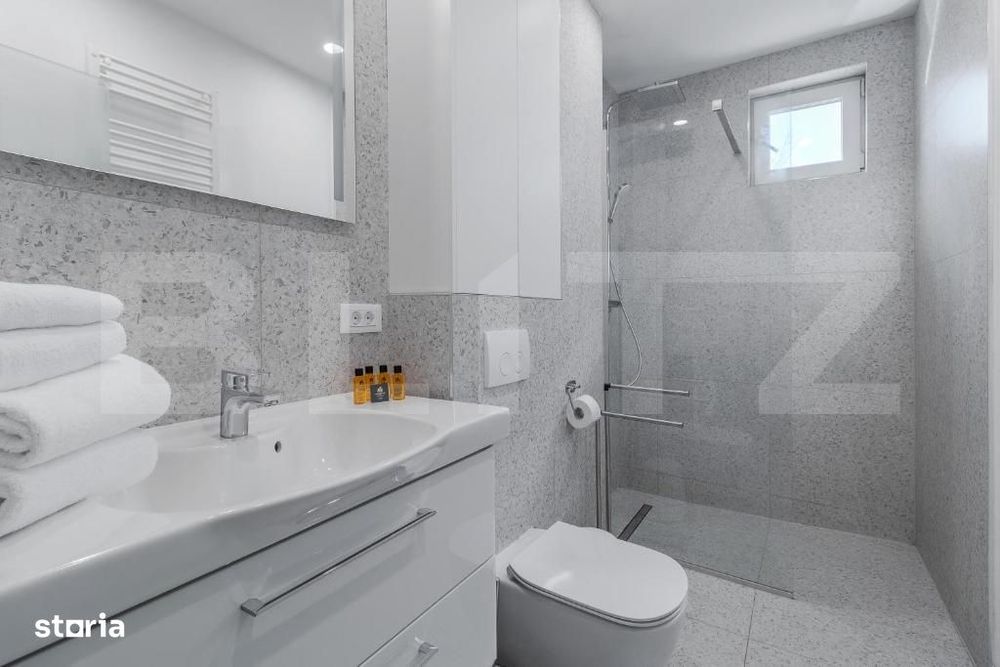 Apartament modern cu 3 camere, central, etaj 1