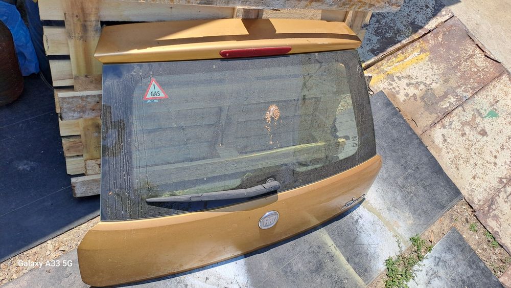 Заден капак  и стъкло за Фиат Гранде Пунто