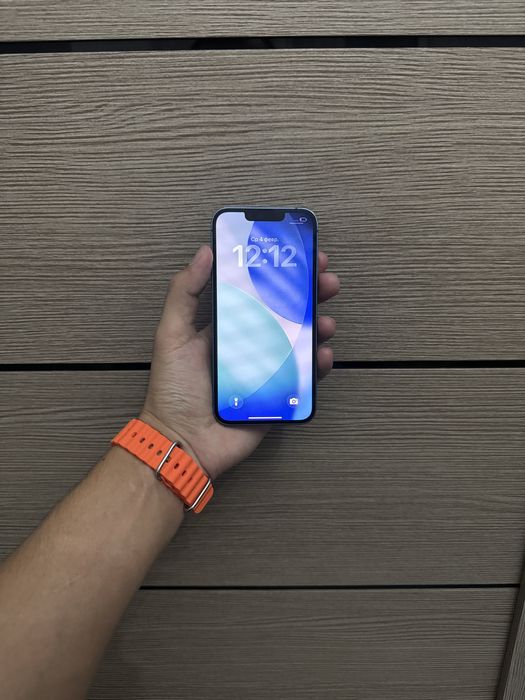 Айфон 13 в хорошем состоянии