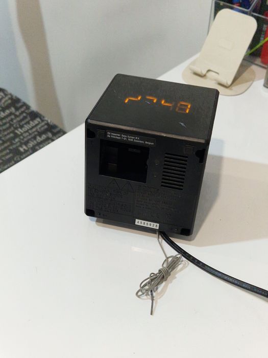 Radio cu ceas digital Sony