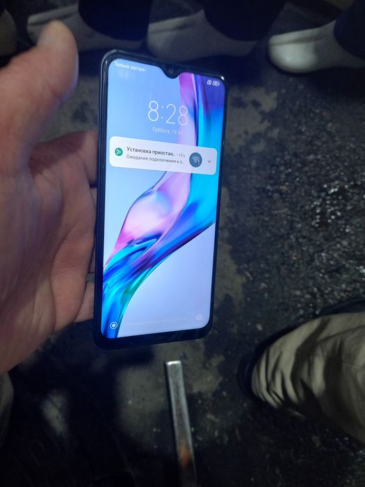 Redmi 9 holati yahshi aybi yo'q 32GB hotira 2 sim karta imeyka bo'gan.