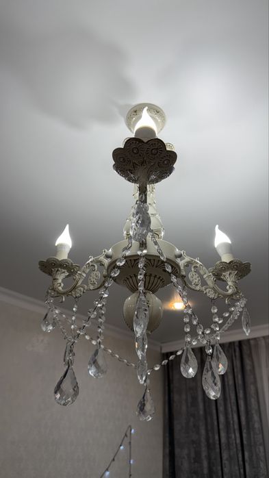 Продам красивые люстры