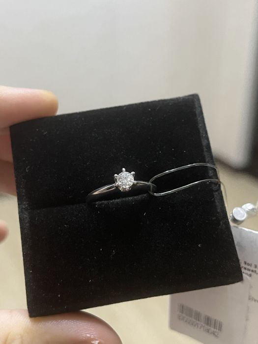 Новое кольцо с бриллиантом 0.245 карат