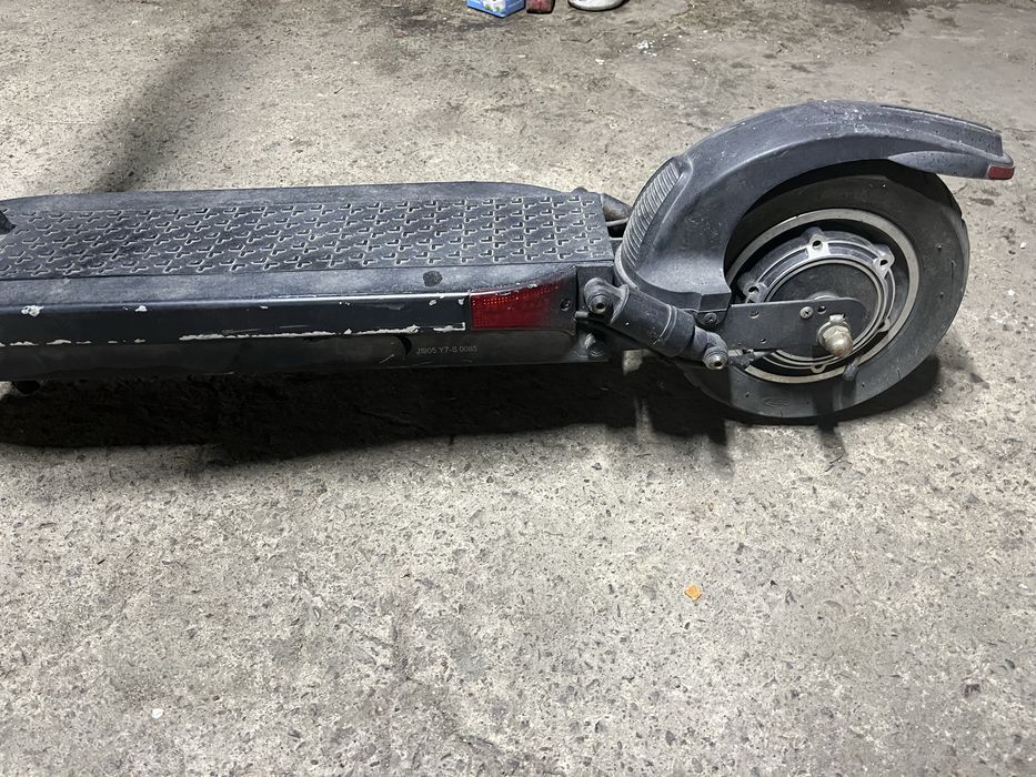 Это самокат Joyor 7-S