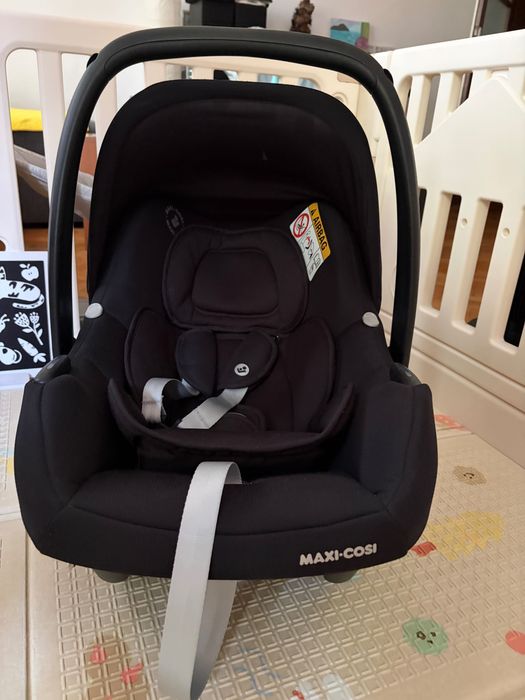 Бебешка кошница за кола или за носене Maxi-Cosi Tinca (0-13кг) Car Seat, Essential Black
