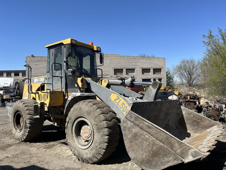 Продам погрузчик 3х кубовый