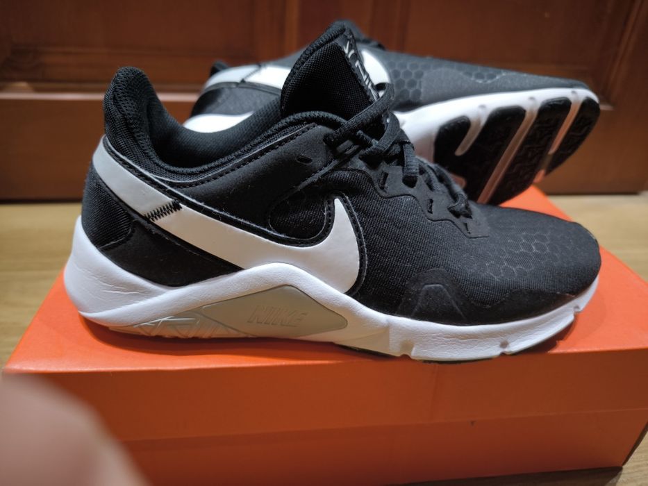Маратонки Nike legend black