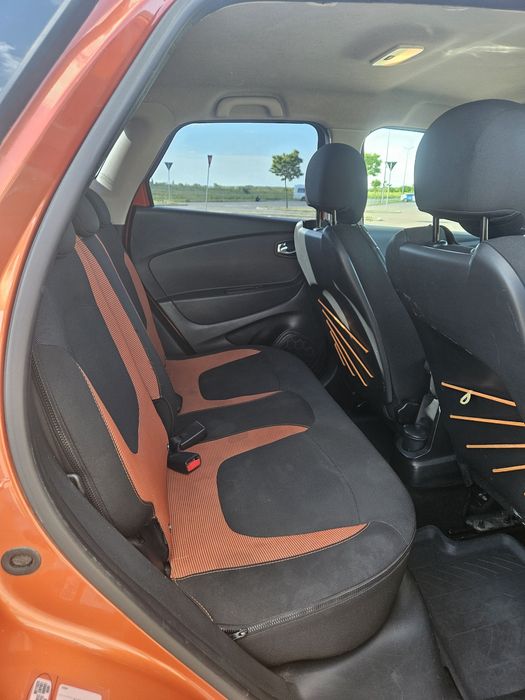 Vând Renault captur (defect)