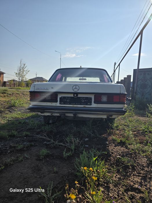 ПРОДАМ мерседес Е300 w123