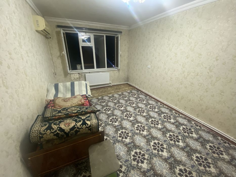 Sagdianada 2 xonali uyning 1 xonasi 2 qizga ijaraga beriladi