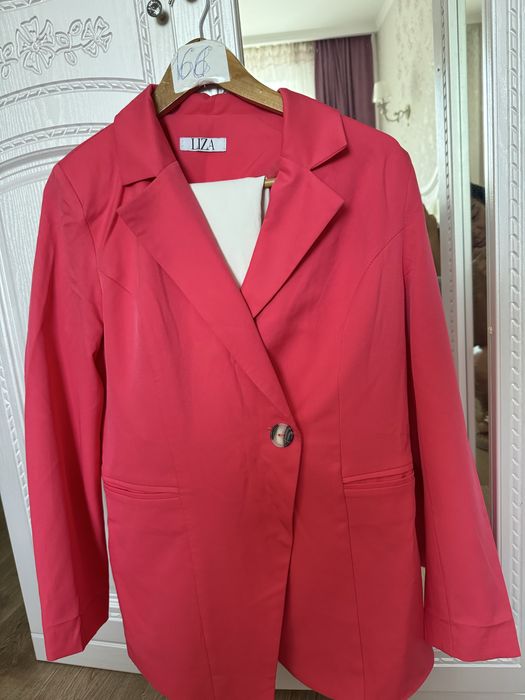 Пиджак розовый. Размер М