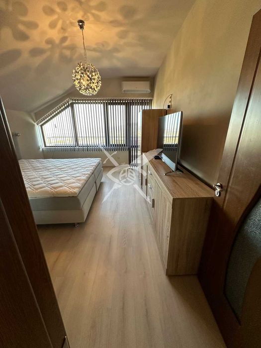 Страхотна къща в град Куклен!