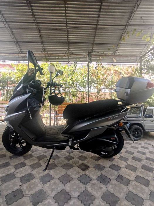 Skuter Tigr GST yangi sotiladi,