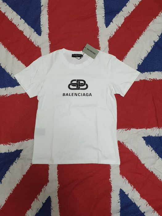 Vand tricou Balenciaga