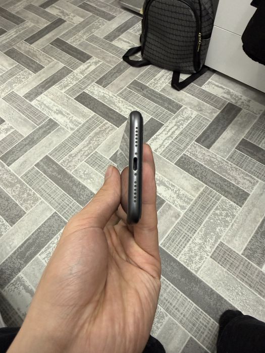 Айфон 11, 128 гб, 77% акуммулятор