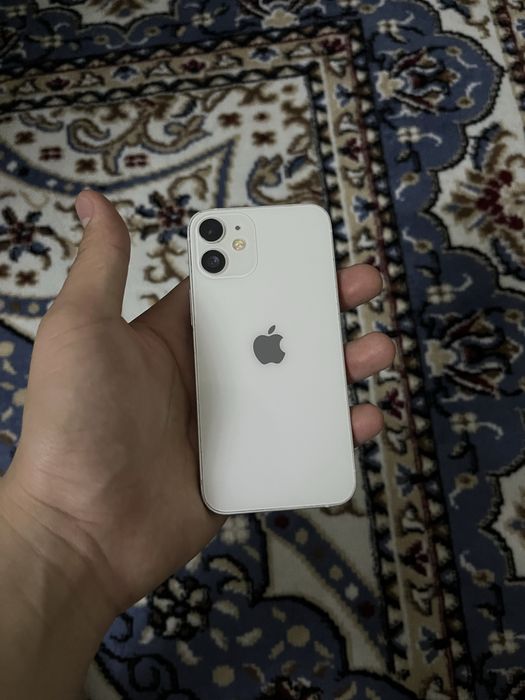 Продам iPhone 12 mini в отличном состояние