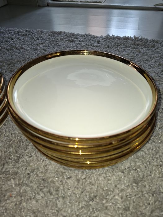 Сервиз в золотисто-белом стиле | 34 предмета