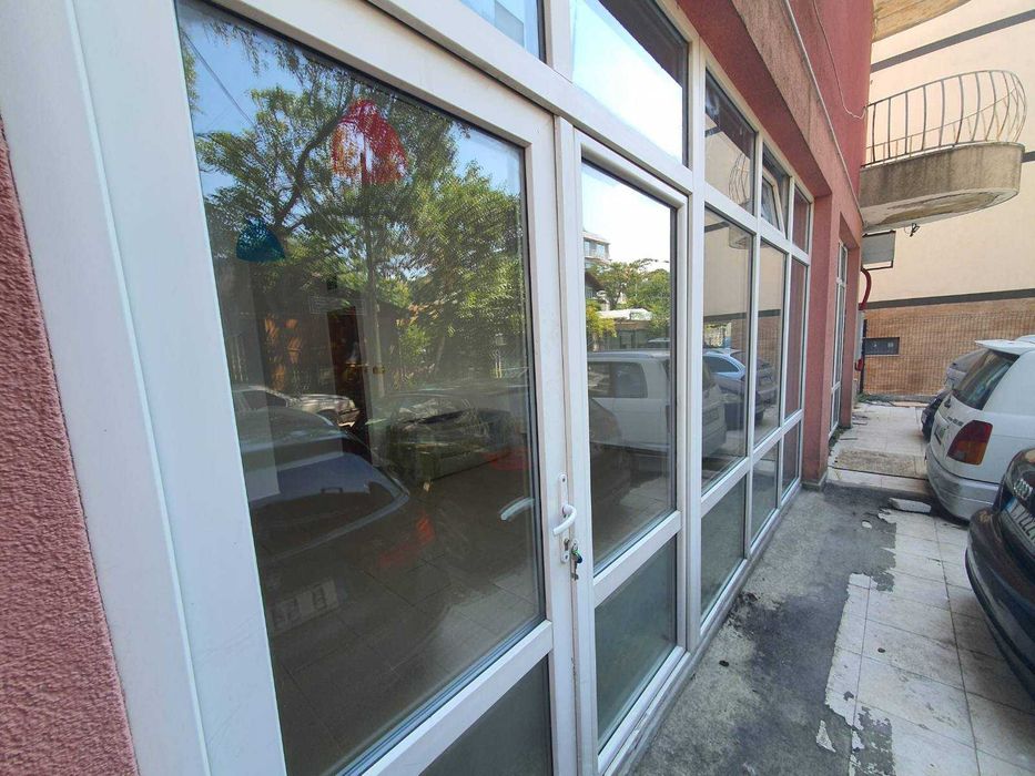 Магазин до Френската гимназия, ВАРНА – 33 кв.м