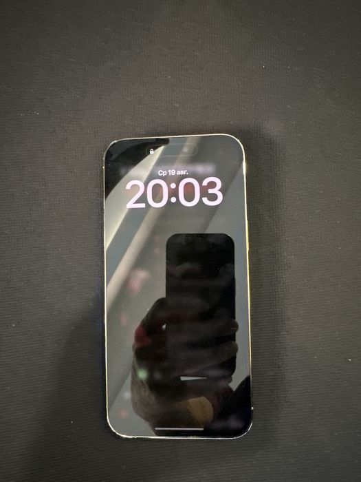 Продаю iphane 14про мах