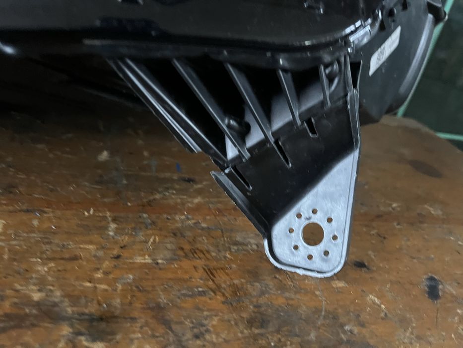 Far dacia sandero 2022 stanga