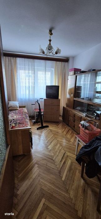 Apartament cu 3 camere de vazare in Cugir