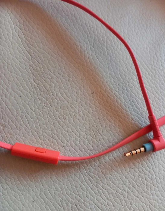 Căști impecabile Sony cu fir